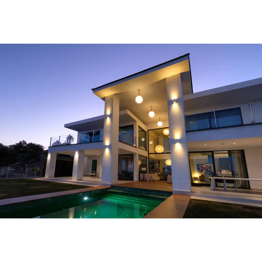 Casa con piscina en venta en Benahavís pueblo