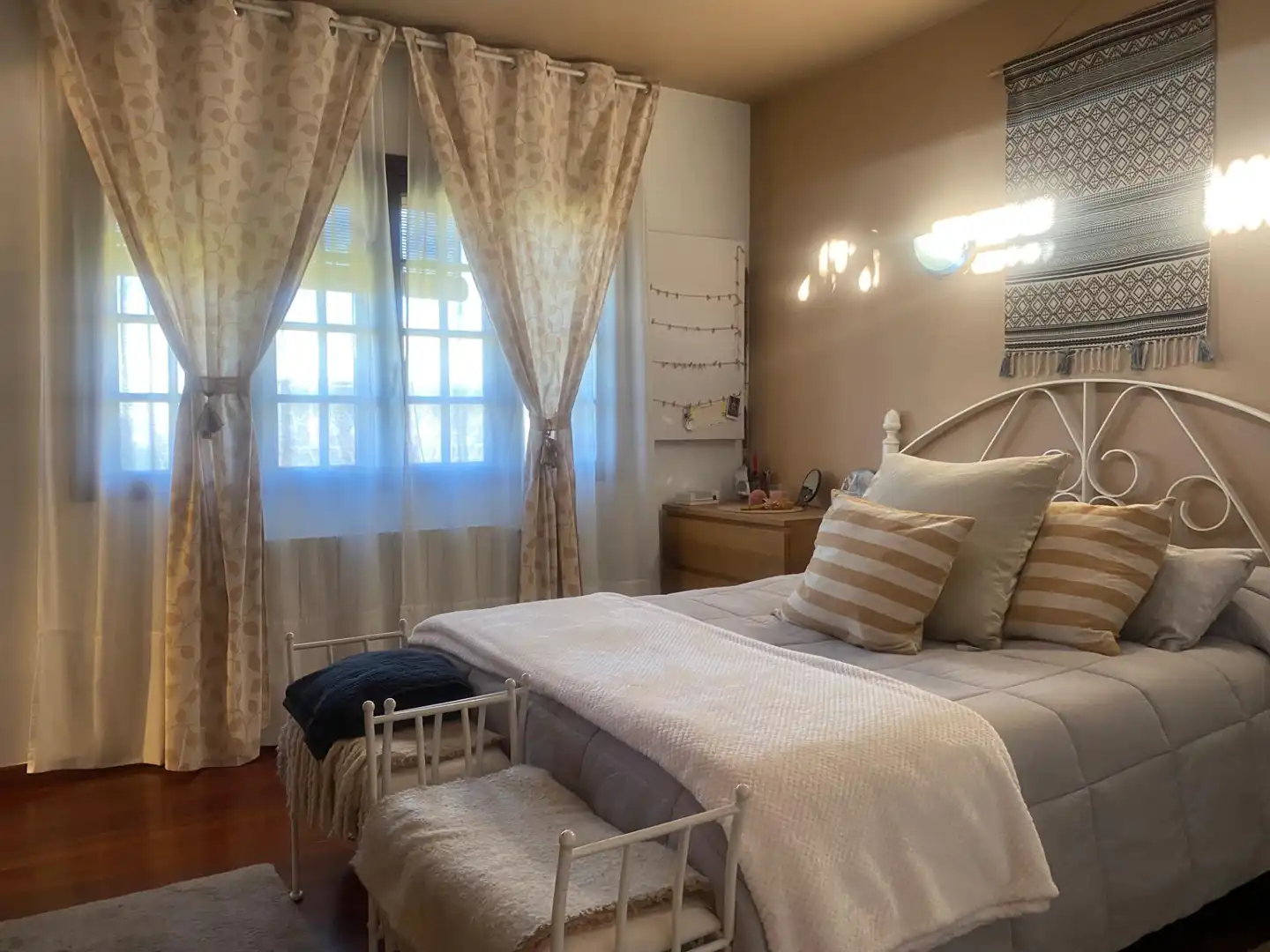Habitación de Casa o chalet en venta en Vilagarcía de Arousa con Calefacción, Jardín privado y Parquet