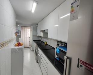 Kitchen of Flat for sale in Torrejón de Ardoz  with Air Conditioner, Heating and Storage room