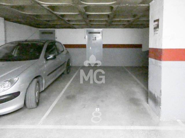 Garaje en Alquiler en Calle Jacint Verdaguer en Centre