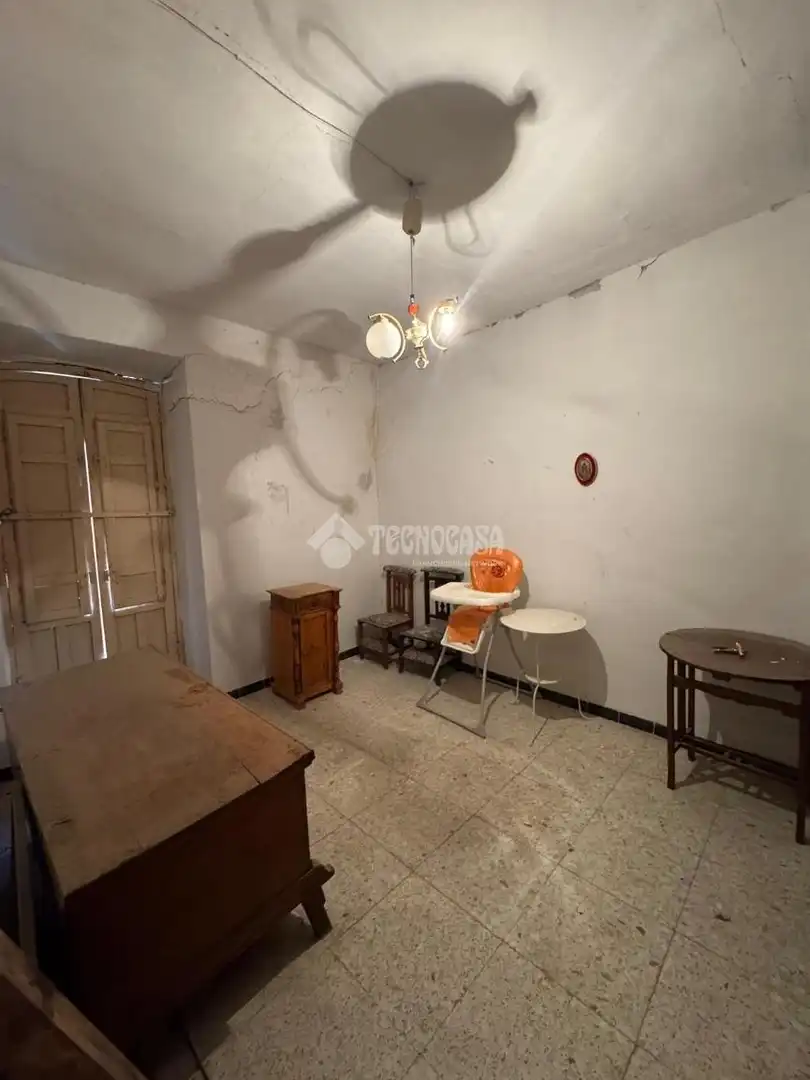 Casa aparellada amb terrassa en venda a Lupión, imagen 23