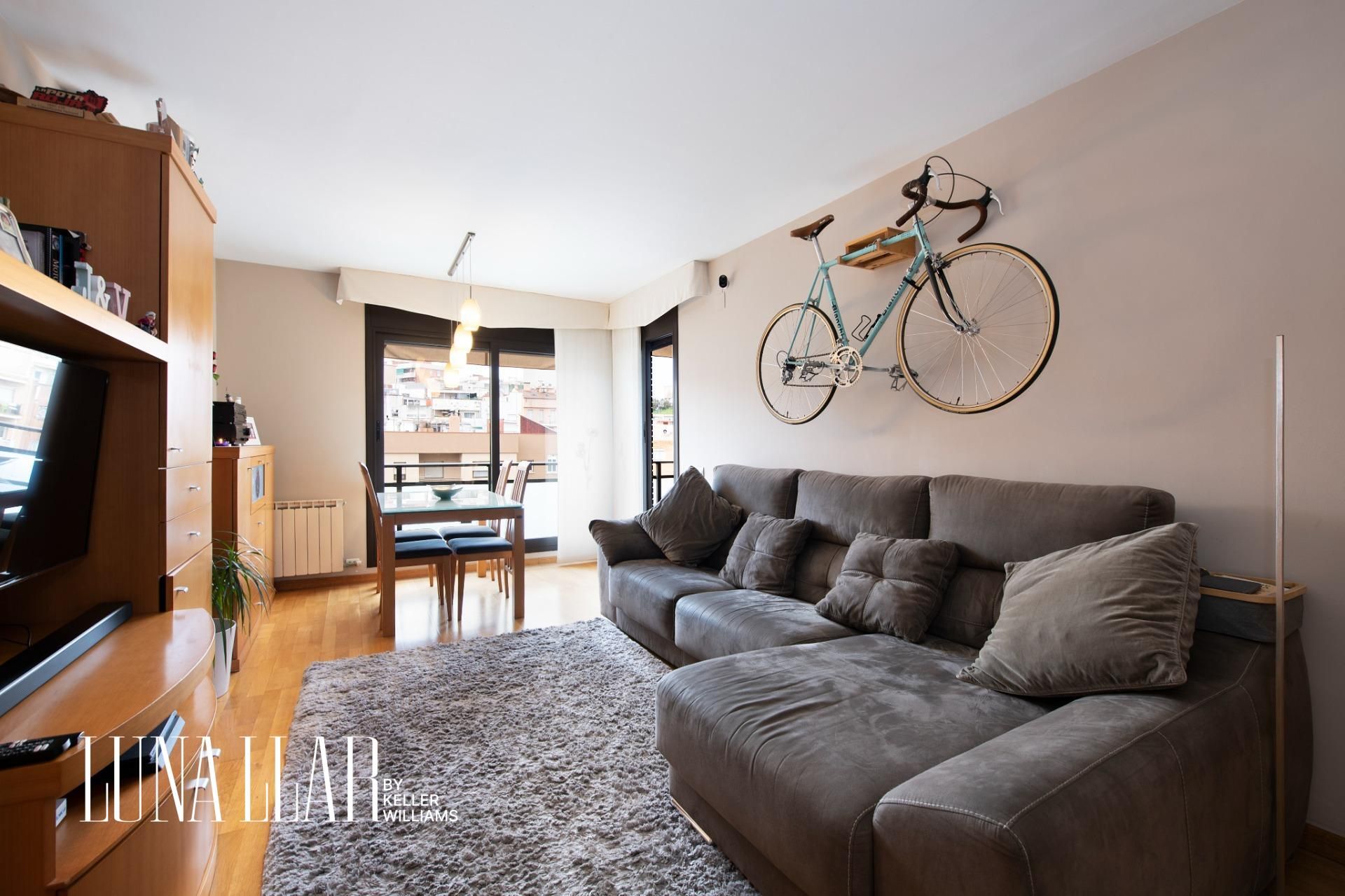 Sala d'estar de Pis en venda en Viladecans amb Aire condicionat i Balcó