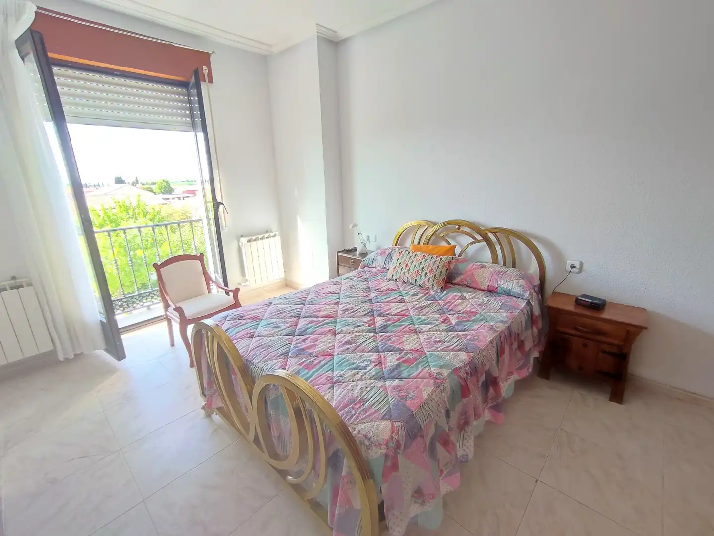 Habitación de Piso en venta en Carpio con Calefacción, Terraza y Amueblado