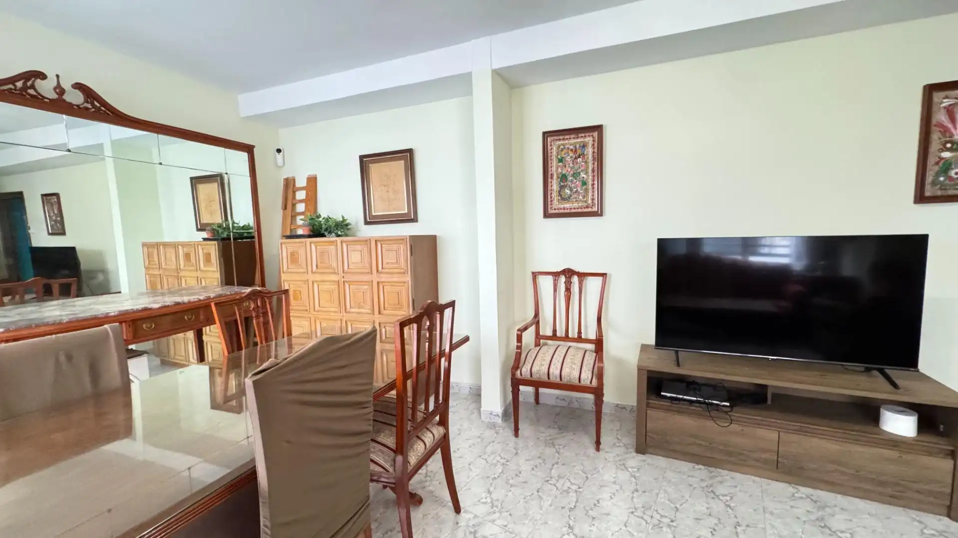 Sala de estar de Piso para compartir en Alicante / Alacant con Terraza, Amueblado y Alarma