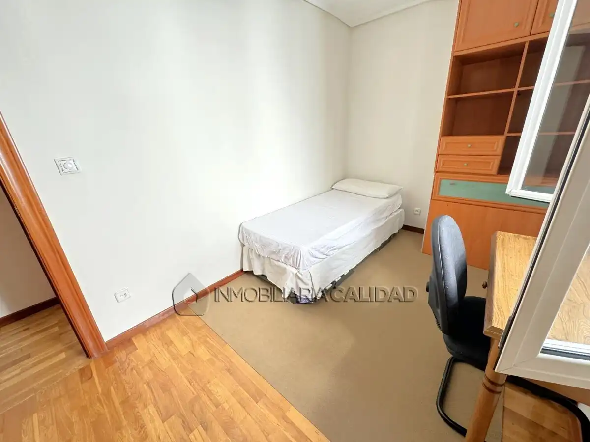 Habitación de Piso de alquiler en Burgos con Calefacción y Amueblado