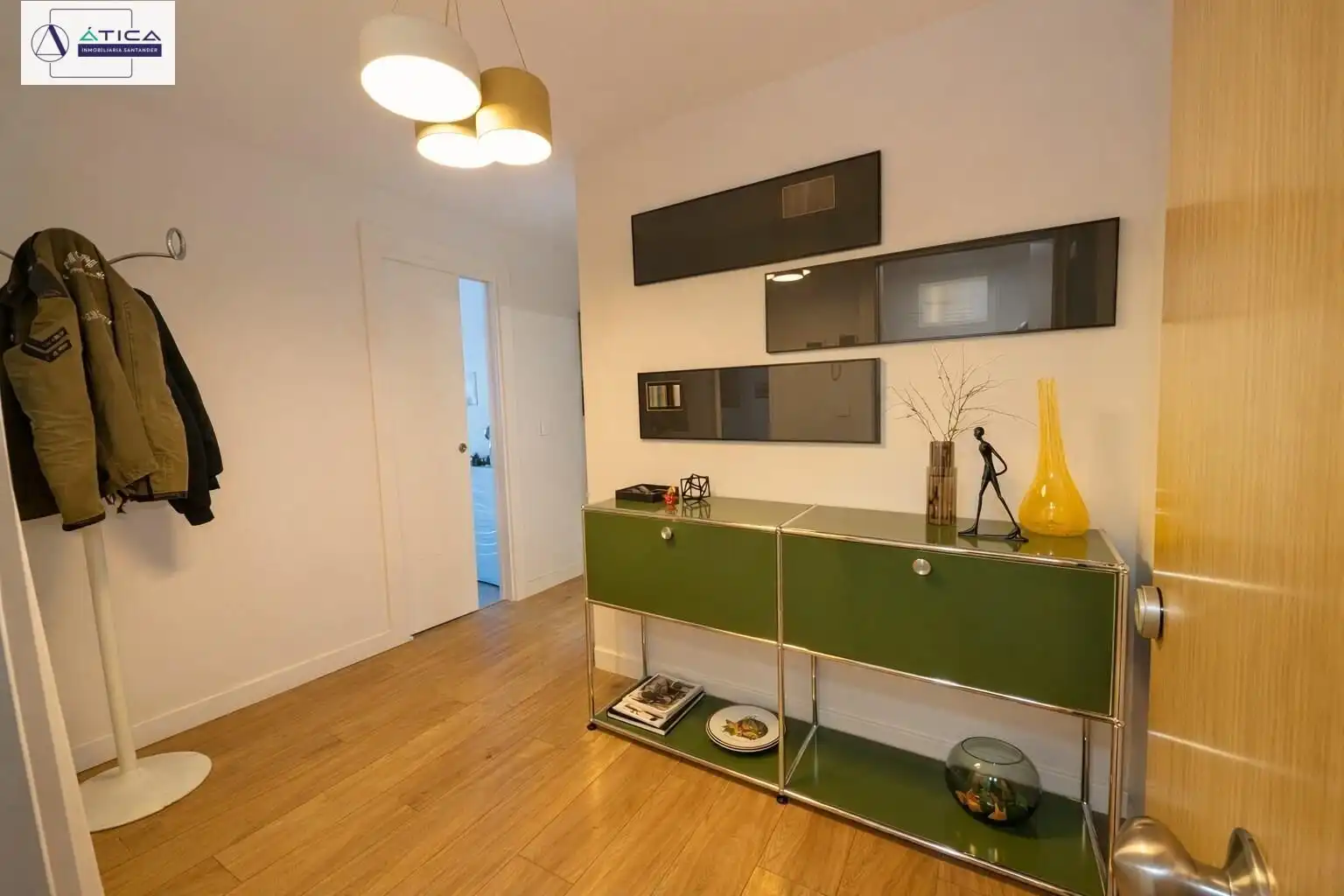 Wohnung zum Verkauf in Santa Cruz de Bezana mit Terrasse und Abstellraum