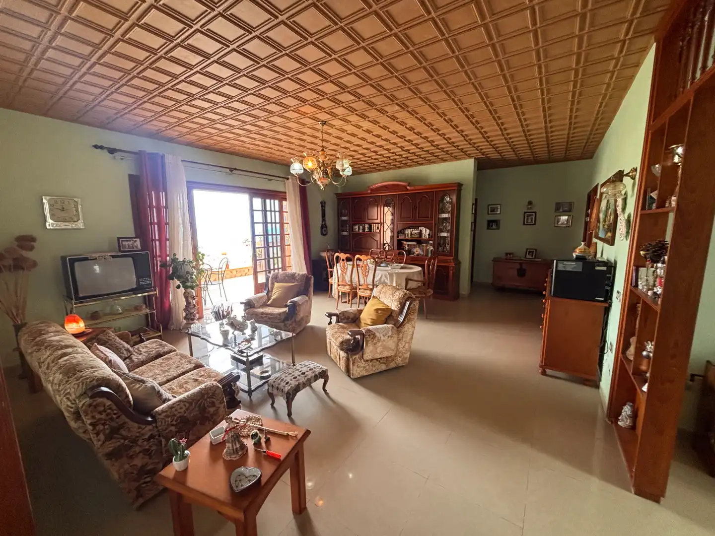 Sala d'estar de Casa o xalet en venda en Icod de los Vinos amb Jardí privat, Terrassa i Traster