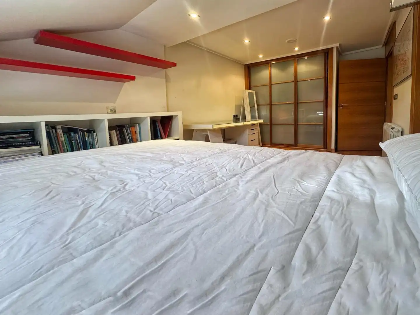 Bedroom of Flat for sale in O Grove    with Heating, Terrace and Furnished
