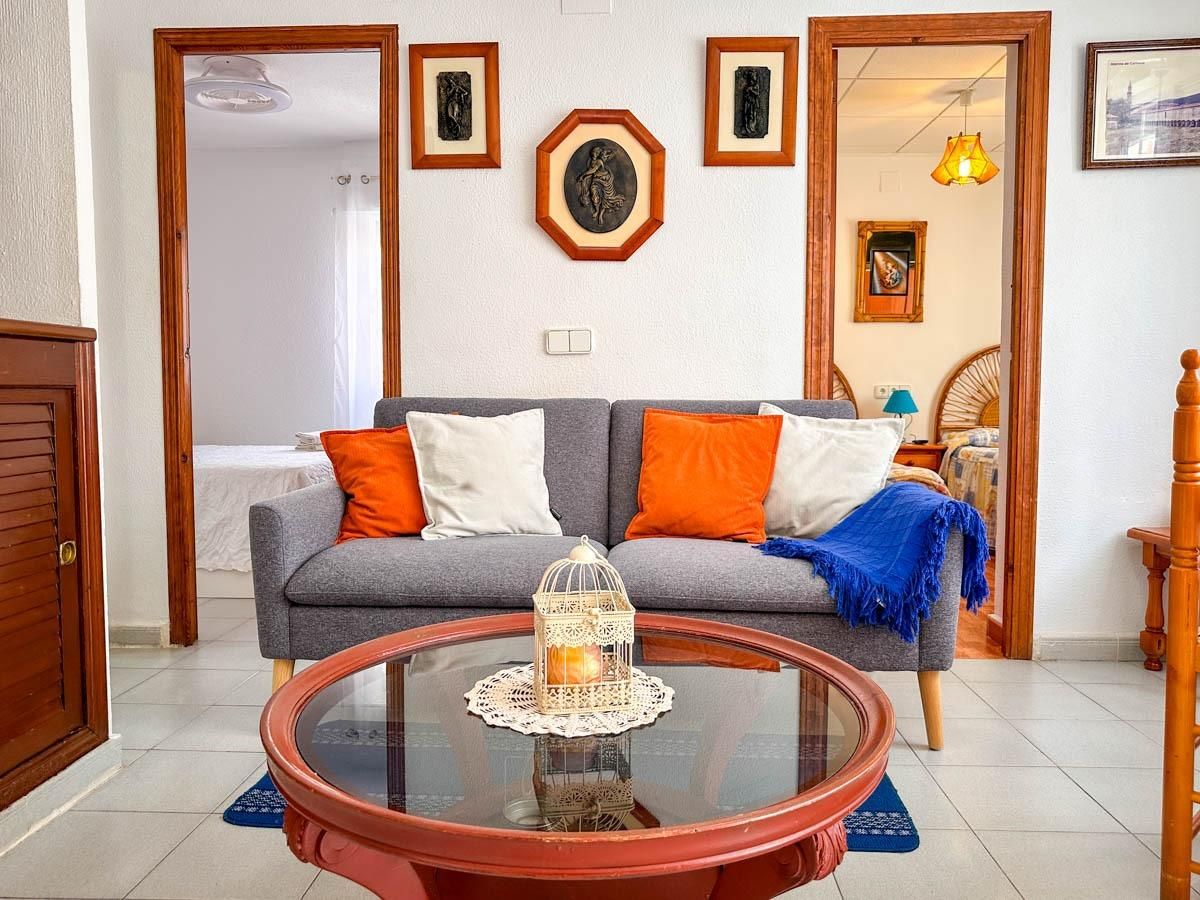 Living room of Single-family semi-detached to rent in Torrevieja  with Air Conditioner, Private garden and Terrace
