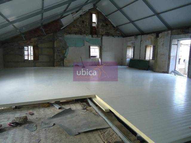 Local comercial en Alquiler en Mos