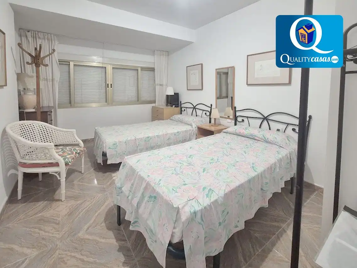 Apartamento en venta en Alicante / Alacant, Alicante