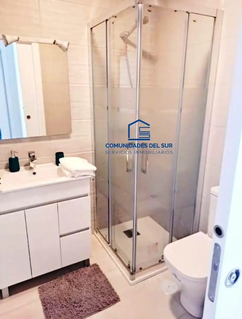 Badezimmer von Wohnungen zur Miete in Cádiz mit Klimaanlage, Terrasse und Möbliert