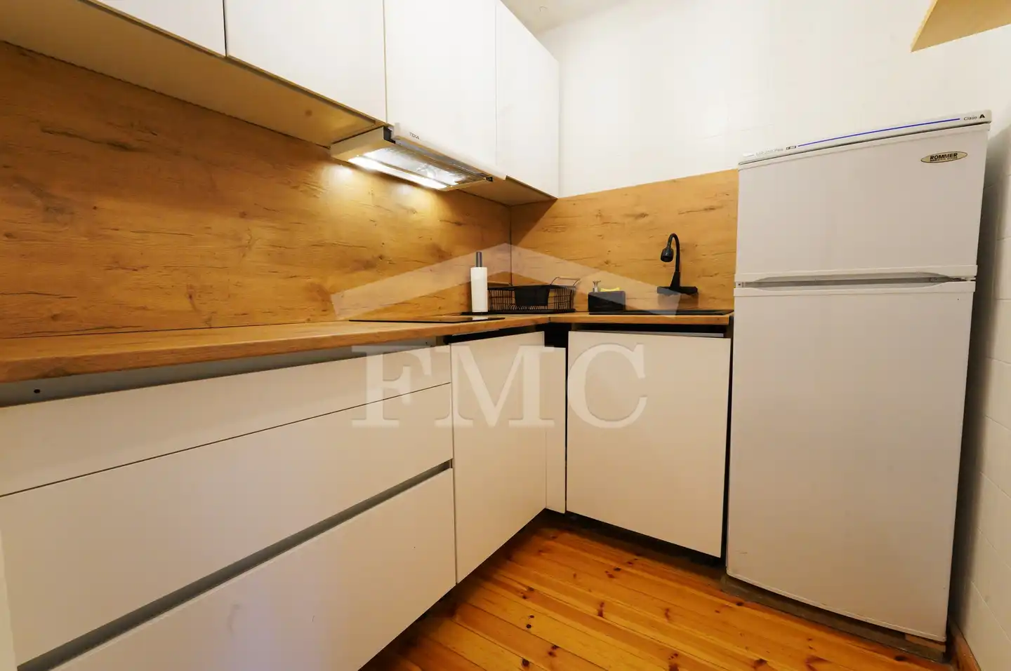 Kitchen of Flat for rent in Alp  with Heating, Parquet flooring and Storage room