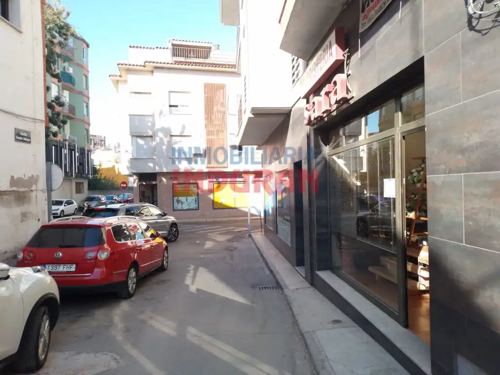 Gewerbefläche zum Verkauf in Calle Genaro Cajal