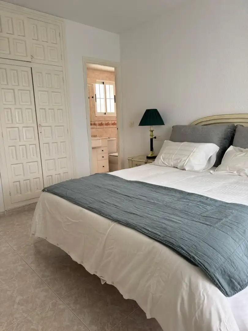 Schlafzimmer von Haus oder Chalet zur Miete in L'Alfàs del Pi mit Klimaanlage, Heizung und Privatgarten