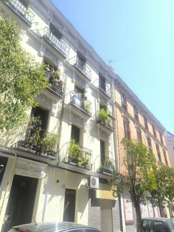 Vista exterior de Loft en venda en Madrid amb Calefacció i Moblat