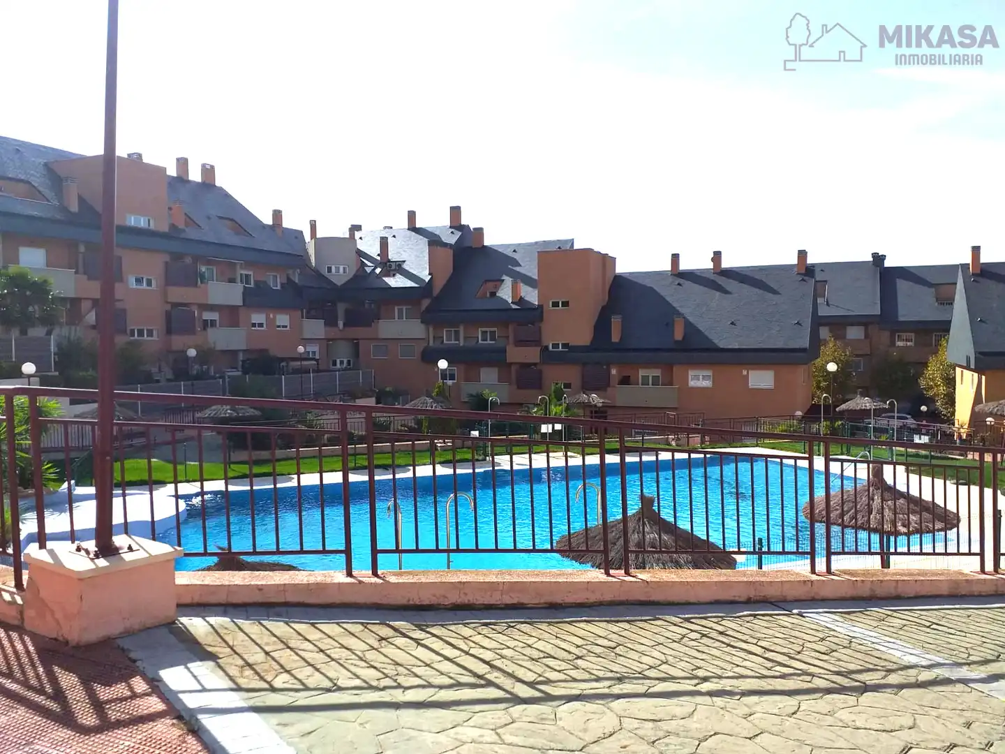 Schwimmbecken von Wohnungen zur Miete in Villanueva del Pardillo mit Klimaanlage, Heizung und Parkett