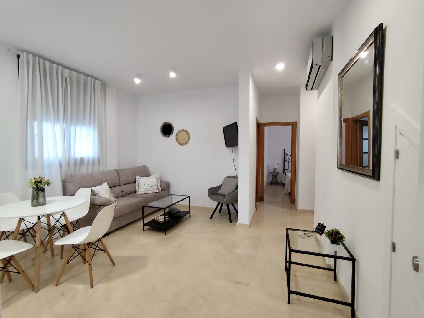 Wohnung zur Miete in Calle Banda Playa, V Centenario - Piletas - Capuchinos