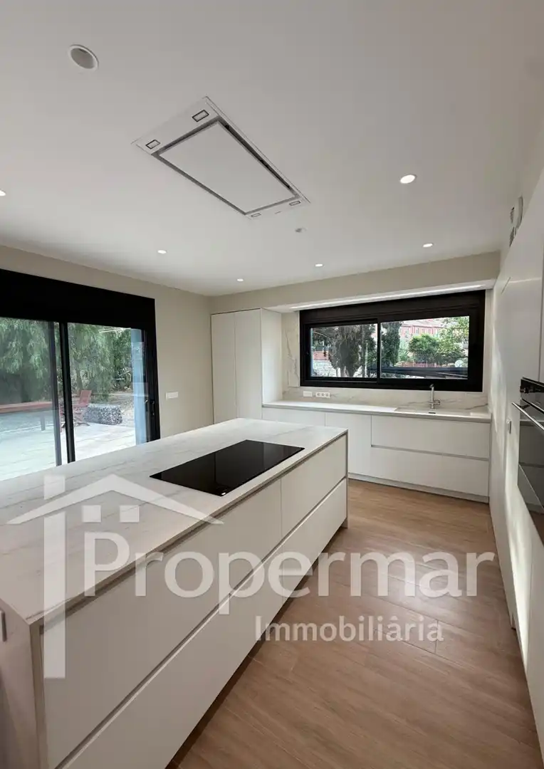 Casa amb piscina en venda a Tiana, imagen 7
