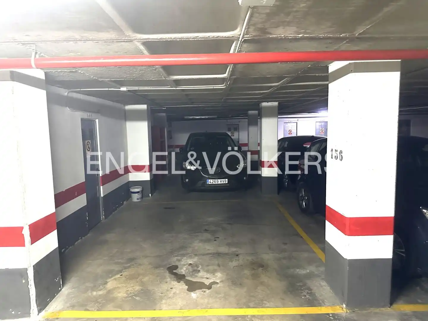 Parkplatz von Wohnung zur Miete in Valencia mit Klimaanlage, Heizung und Privatgarten
