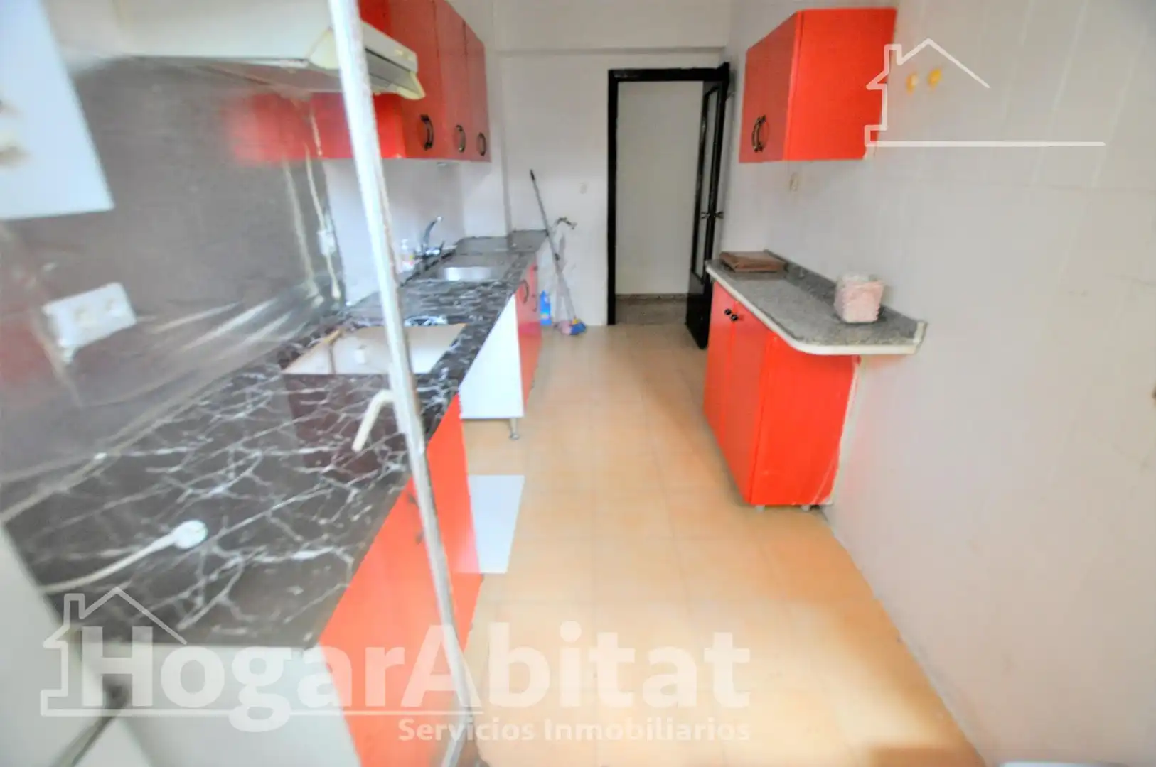 Kitchen of Flat for sale in Mislata  with Balcony