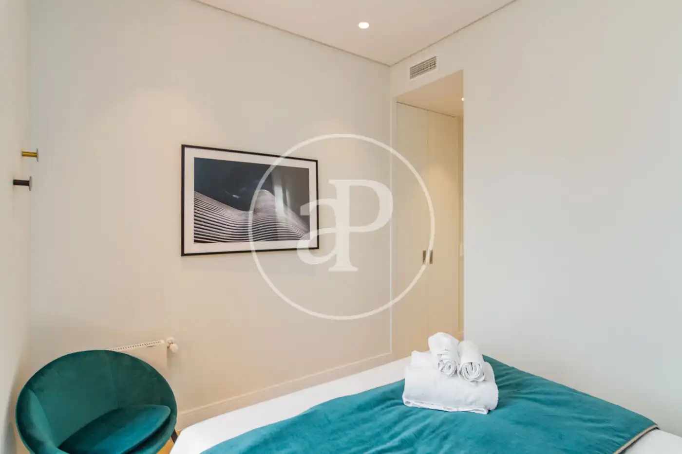 Flat for rent in C. de San Bernardo, Universidad - Malasaña