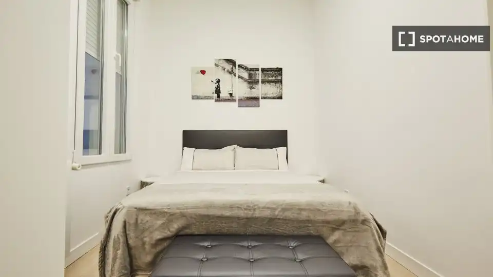 Habitación de Piso de alquiler en Madrid con Aire acondicionado, Calefacción y Amueblado