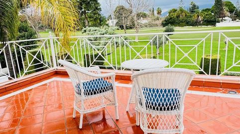 Villa en venta en primera línea de golf Guadalmina Alta, Marbella Exclusiva de nuestra agencia 5 dormitorios  4 baños Construidos, imatge 3