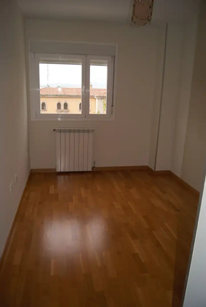Habitación de Piso de alquiler en Ávila con Calefacción y Amueblado