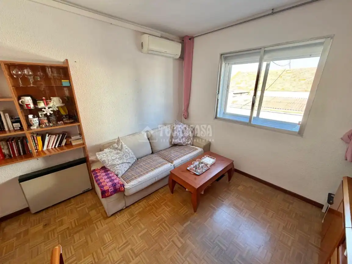 Living room of Flat for sale in Madrid