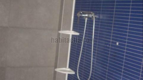 Foto 4 de Piso de alquiler en La Roureda, Barcelona