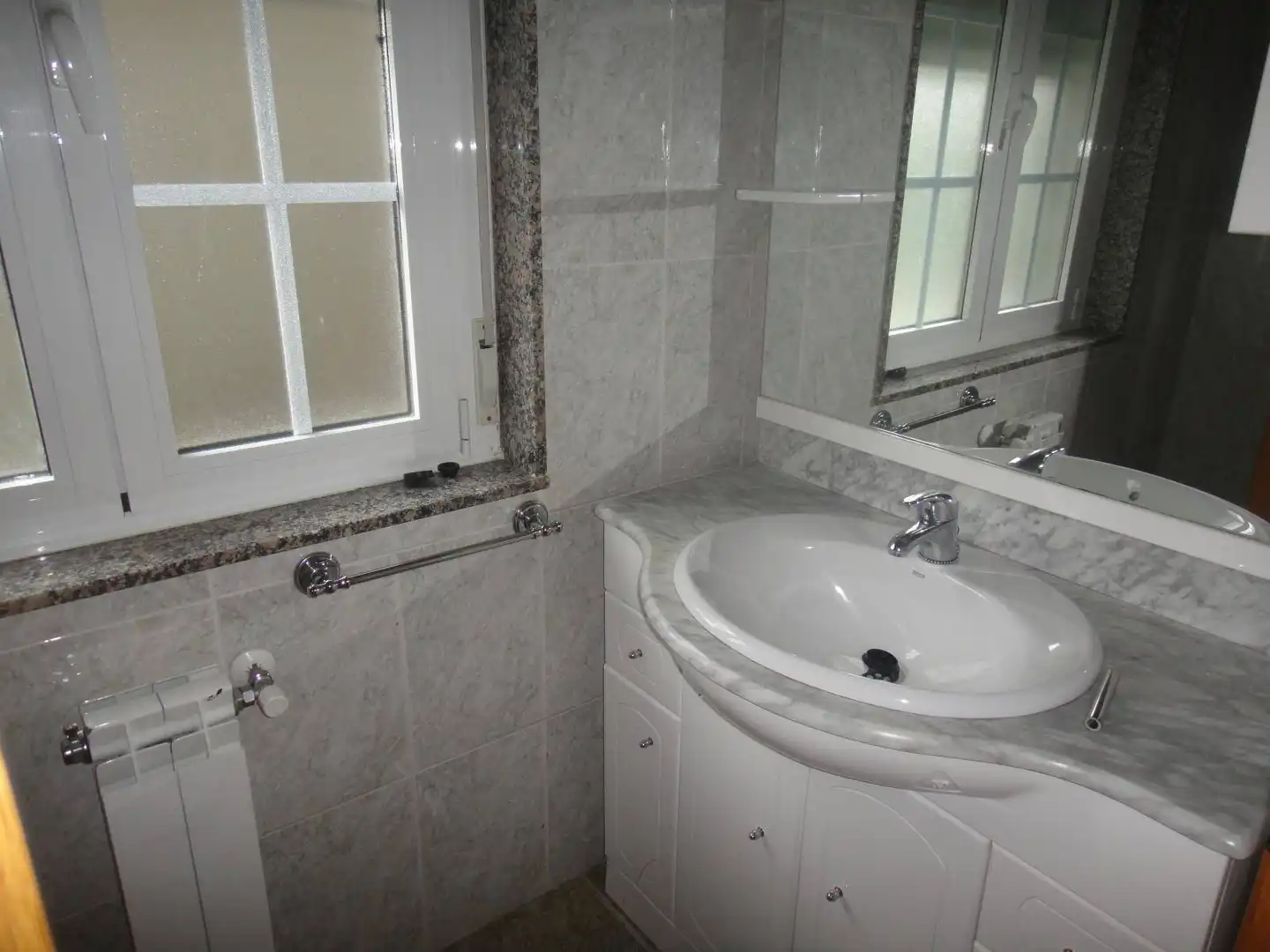Bathroom of Houses for rent in Brión, A Coruña