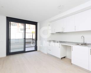 Kitchen of Flat for sale in  Madrid Capital  with Air Conditioner, Heating and Private garden