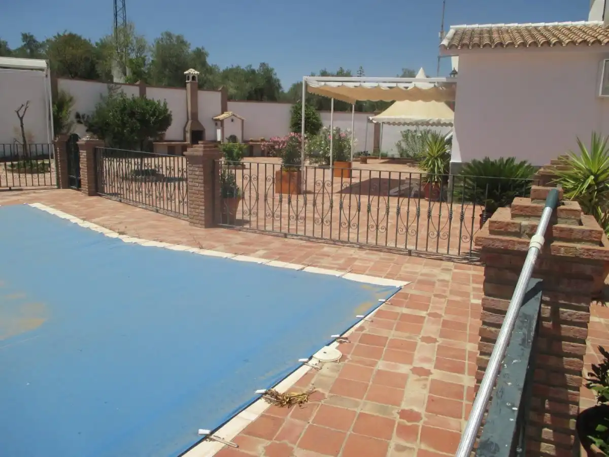 Piscina de Finca rústica en venda en Olvera amb Aire condicionat, Calefacció i Terrassa