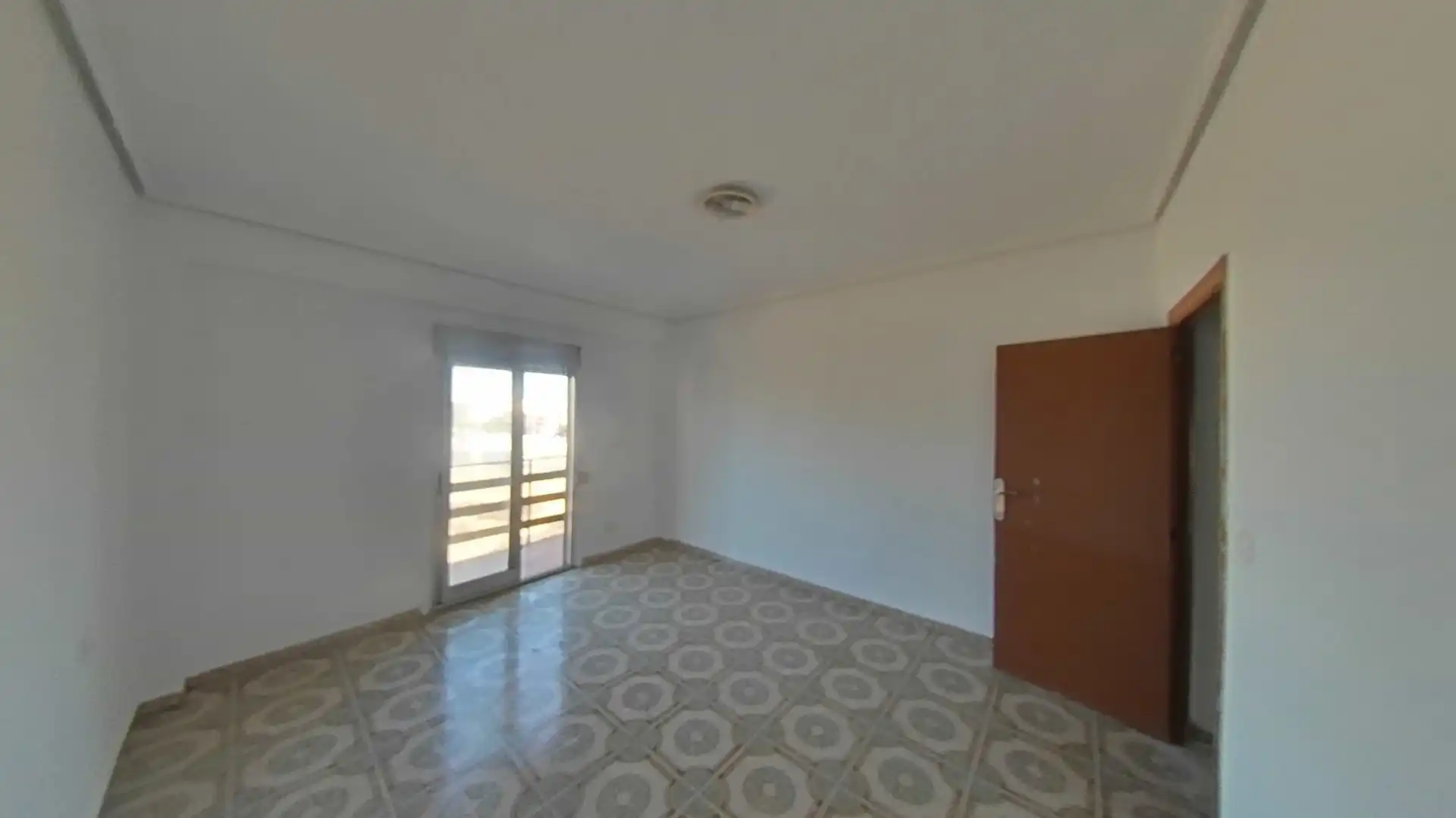 Habitación de Piso en venta en Valencia con Balcón