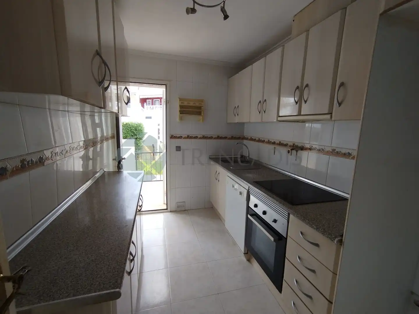 Casa aparellada en venda a golda meir, imagen 7