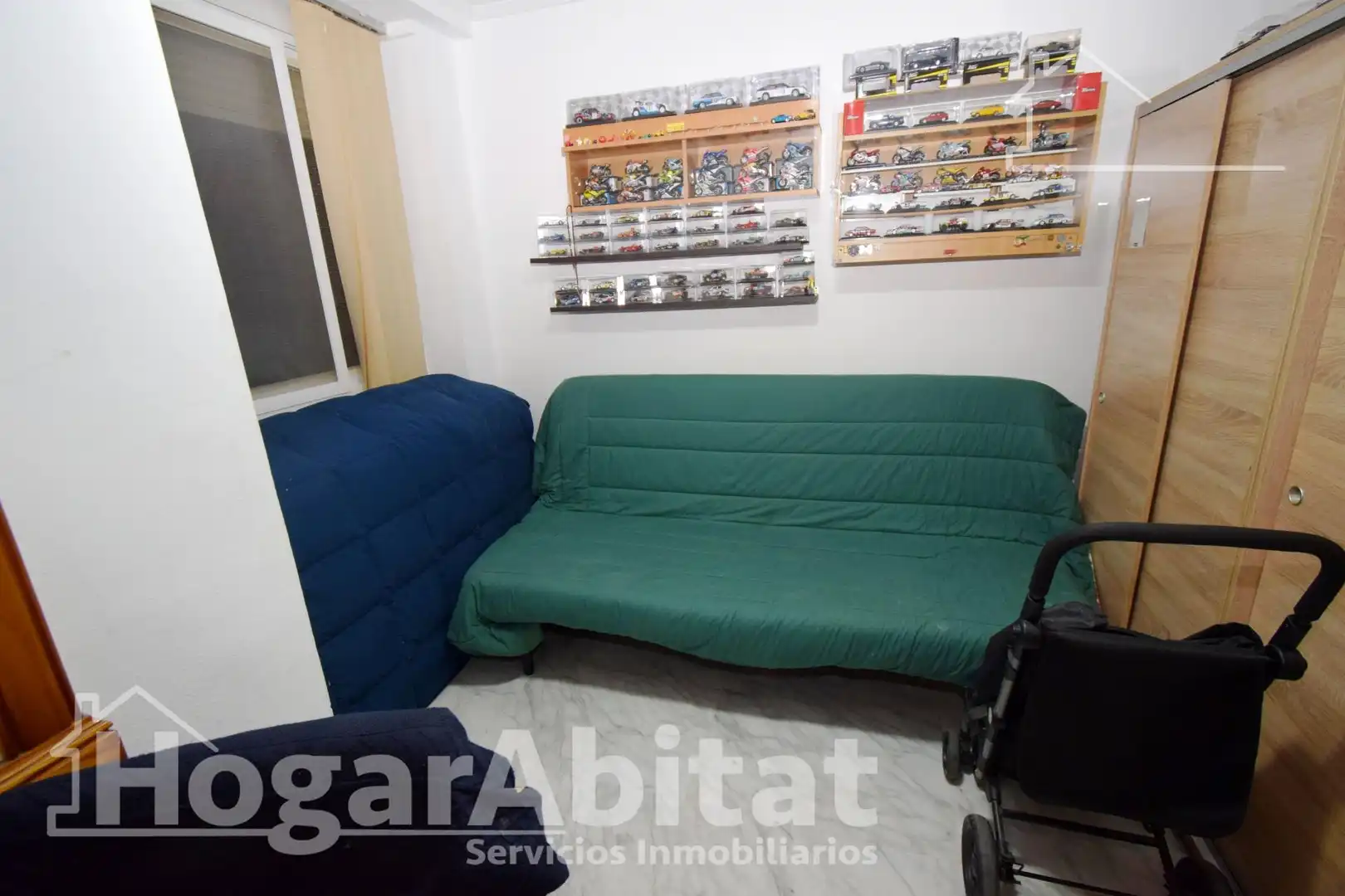 Flat for sale in Torrent  with Air Conditioner, Heating and Balcony