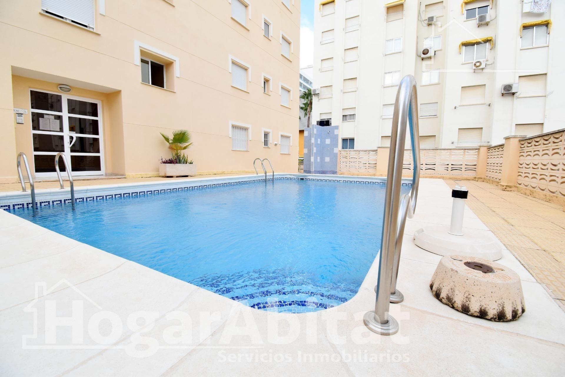 Swimming pool of Flat for sale in Gandia  with Air Conditioner, Terrace and Community pool