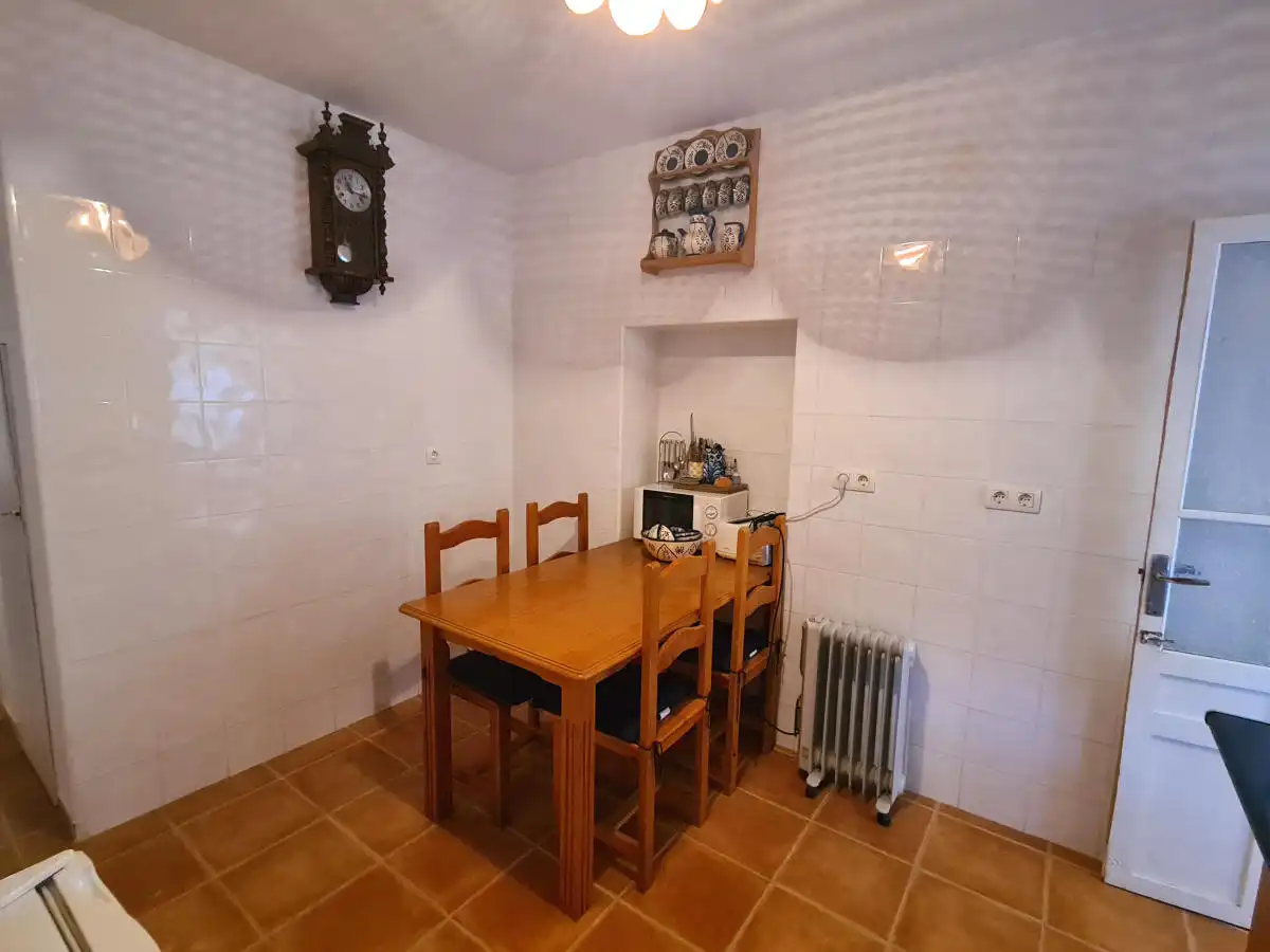 Cuina de Casa o xalet en venda en Cómpeta amb Terrassa i Moblat