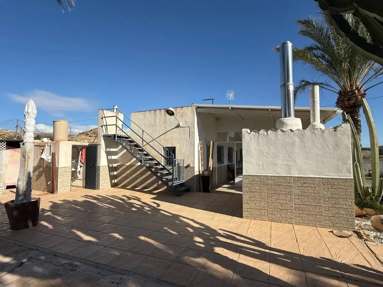 Vista exterior de Finca rústica en venta en Elche / Elx con Terraza y Amueblado