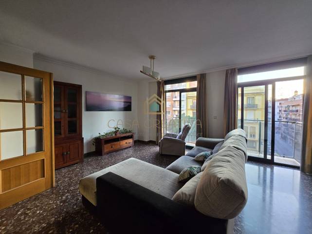 Piso en Alquiler en Calle GUILLEM CASTRO en El Pilar