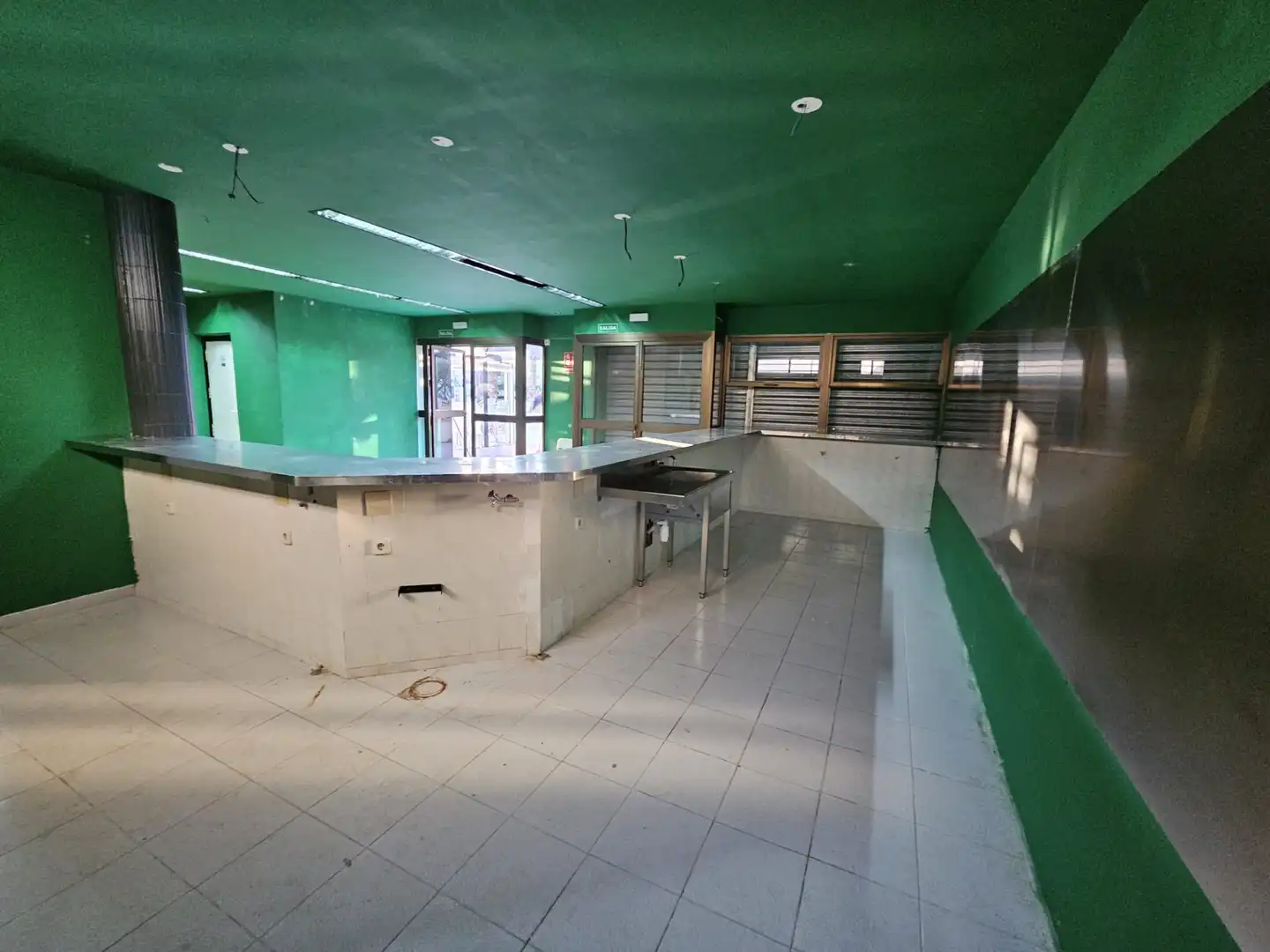 Local de alquiler en Gandia con Terraza