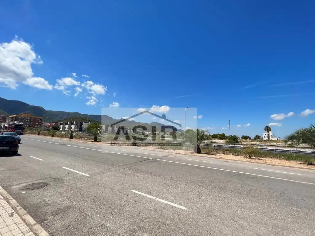 Industrial buildings for rent in Favara
