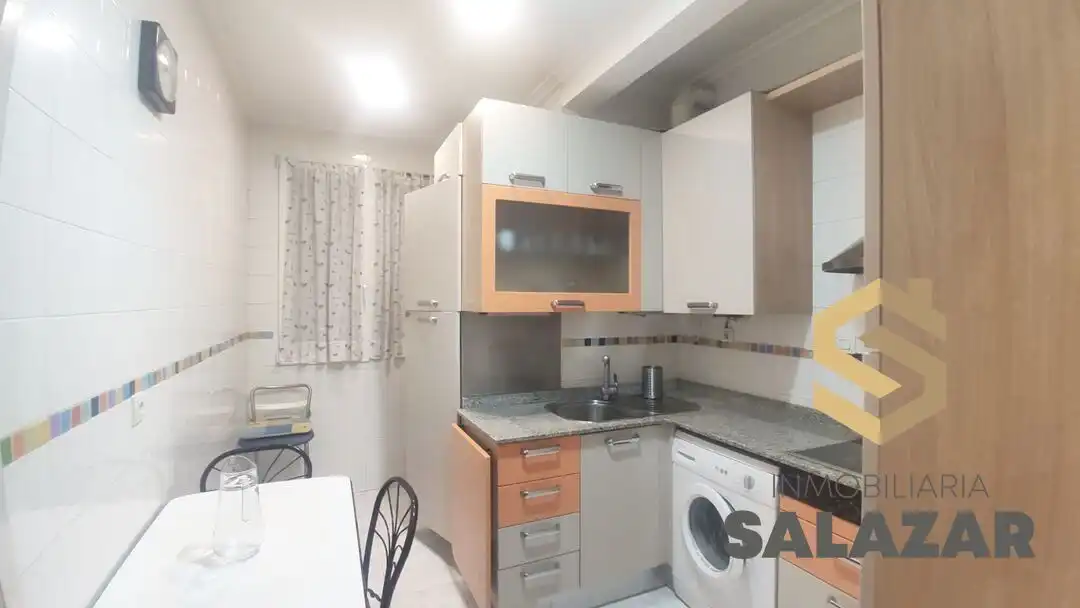 Flat with lift to rent in Autonomia Kalea, imagen 3