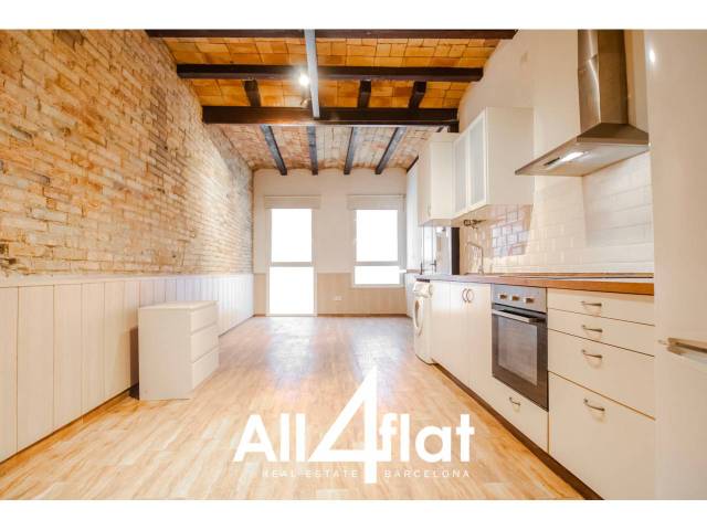 Local comercial en Alquiler en Galileu en Barri de les Corts