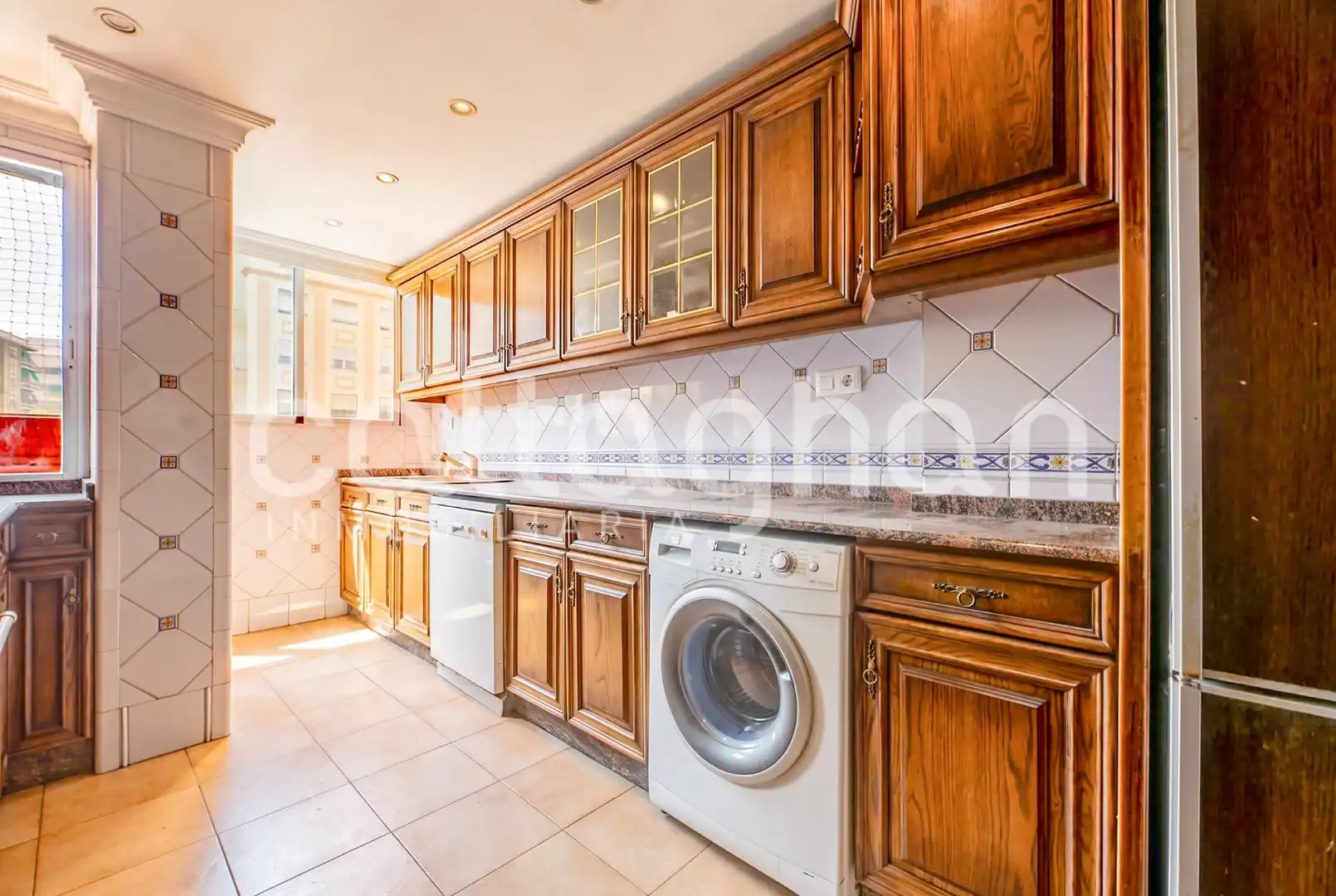 Kitchen of Flat for sale in Valencia