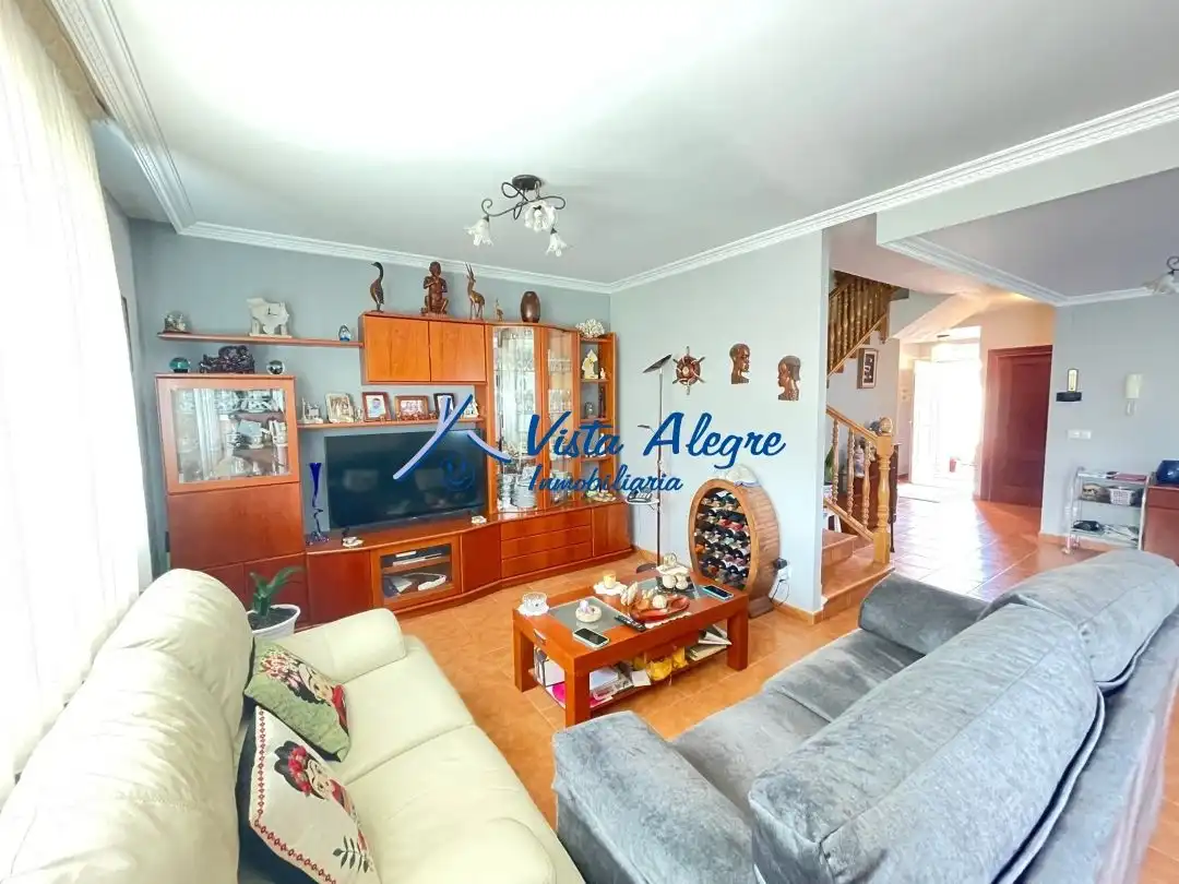 Living room of Detached homes for sale in Anguciana  with Heating, Private garden and Terrace
