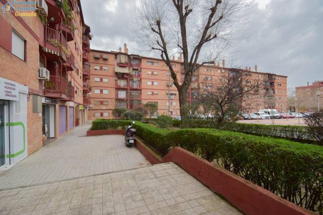 Local comercial en Venta en Plaza de Poeta Garcilaso de la Vega, 6 en Joaquina Eguaras