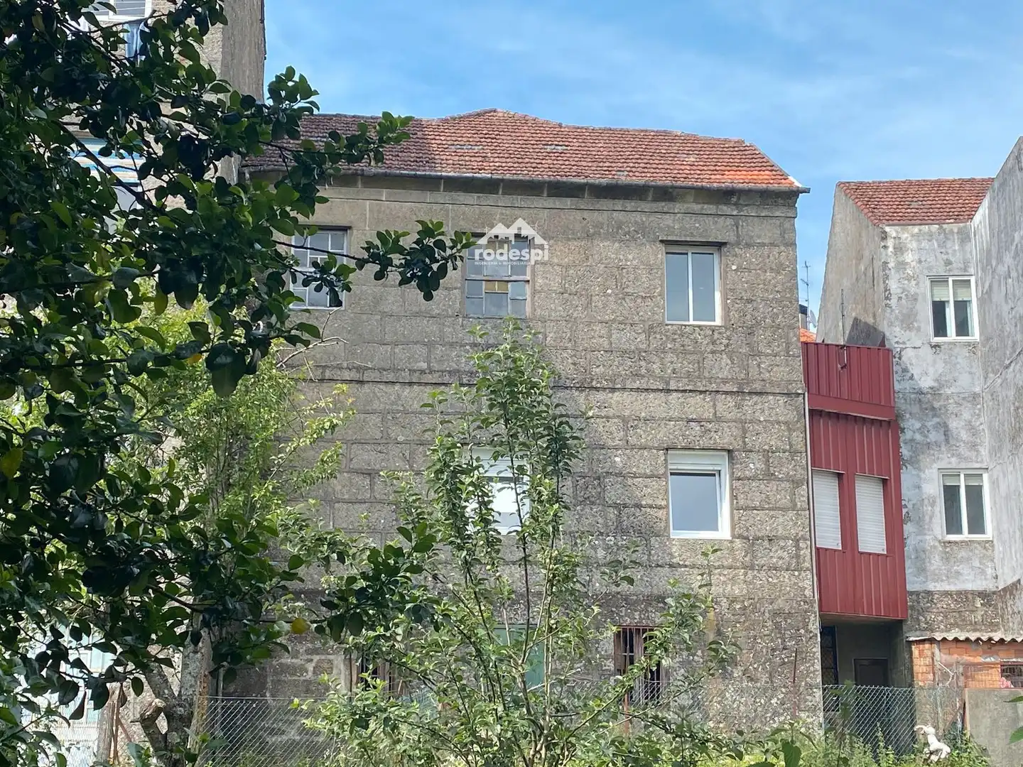 Vista exterior de Edificio en venta en A Cañiza  