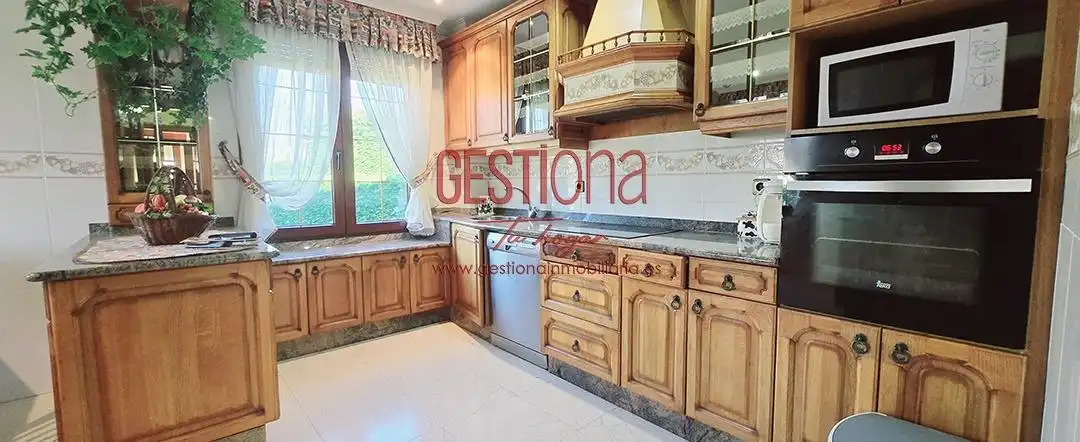 Kitchen of Houses for sale in Marina de Cudeyo  with Heating, Private garden and Terrace